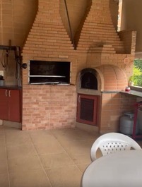 Condominium house with swimming pool CL058