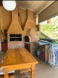 Condominium house with swimming pool CL058