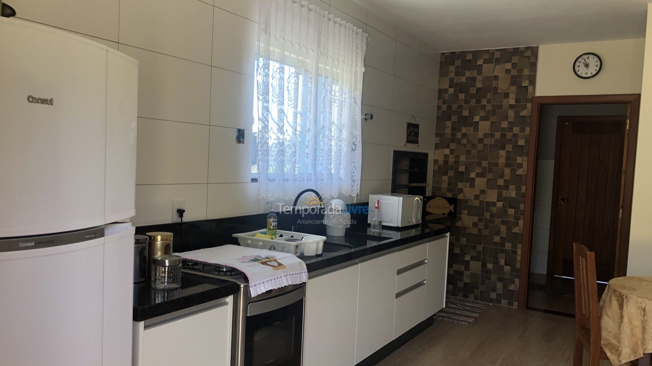 Casa para alquiler de vacaciones em Garopaba (Praia do Siriu)