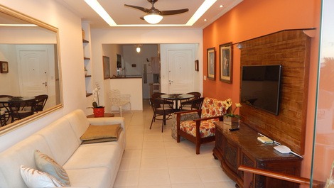 Apartamento de 2 habitaciones frente al mar con vista lateral.