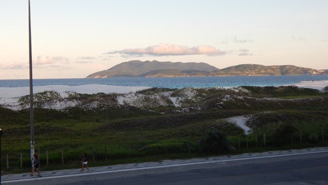 Apartamento de 2 habitaciones frente al mar con vista lateral.