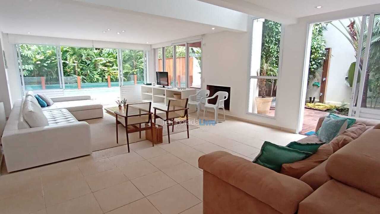 Casa para alquiler de vacaciones em São Sebastião (Juquehy)