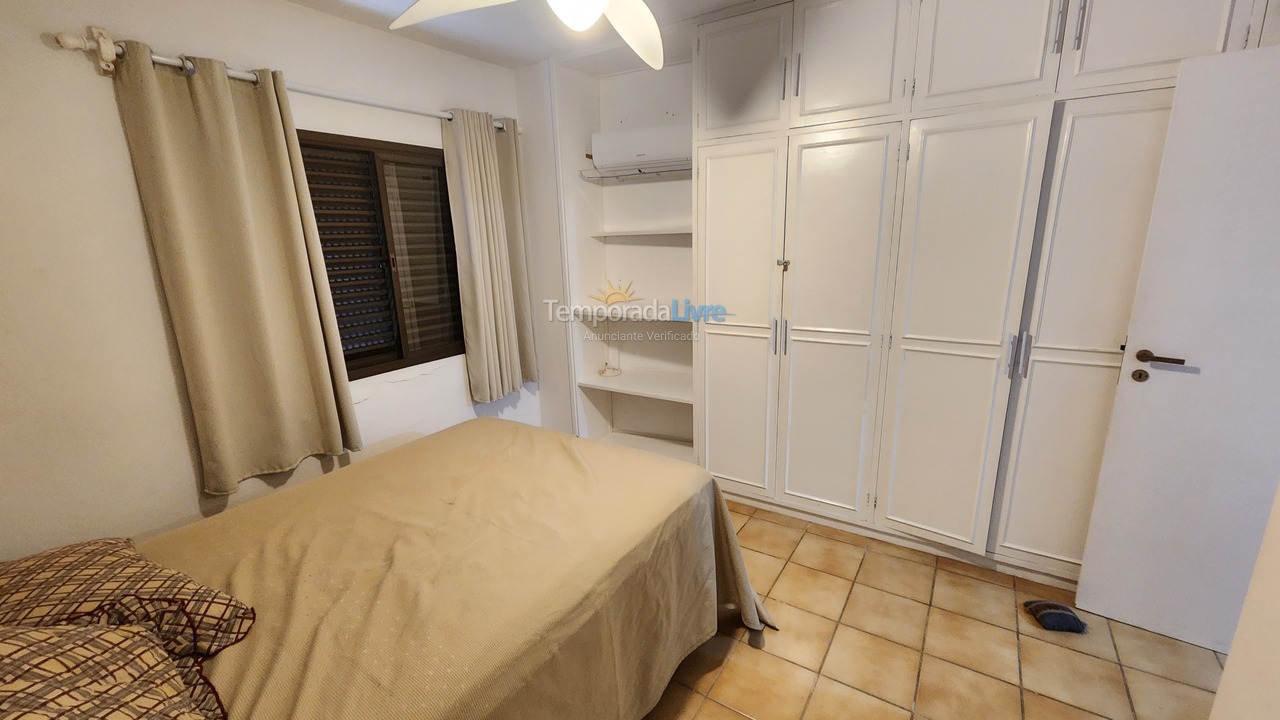 Apartment for vacation rental in Guarujá (Pitangueiras)