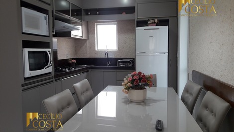 Bellíssimo apartamento com 03 Dormitórios em Meia Praia -Itapema