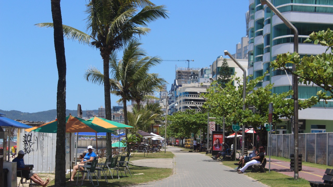 Apartamento para aluguel de temporada em Itapema (Meia Praia)