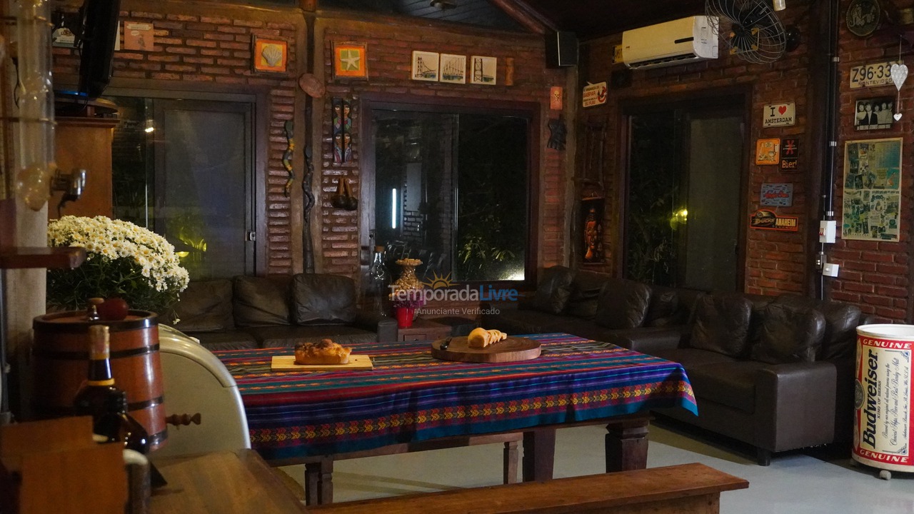 Chácara / sítio para aluguel de temporada em Campinas (Ingatuba)