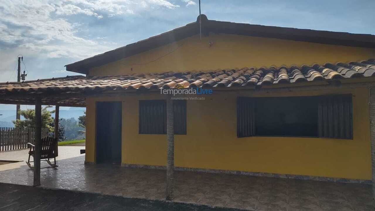 Casa para aluguel de temporada em São Roque de Minas (Zona Rural)
