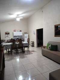 Sala integrada com cozinha