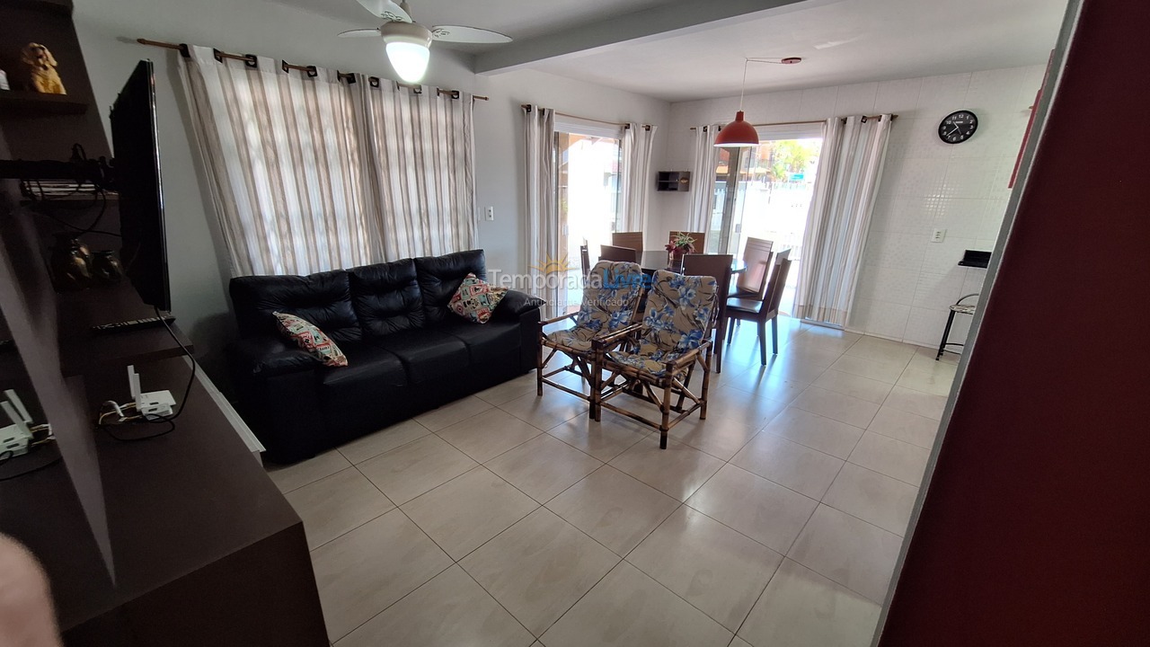 Casa para aluguel de temporada em São Francisco do Sul (Enseada)