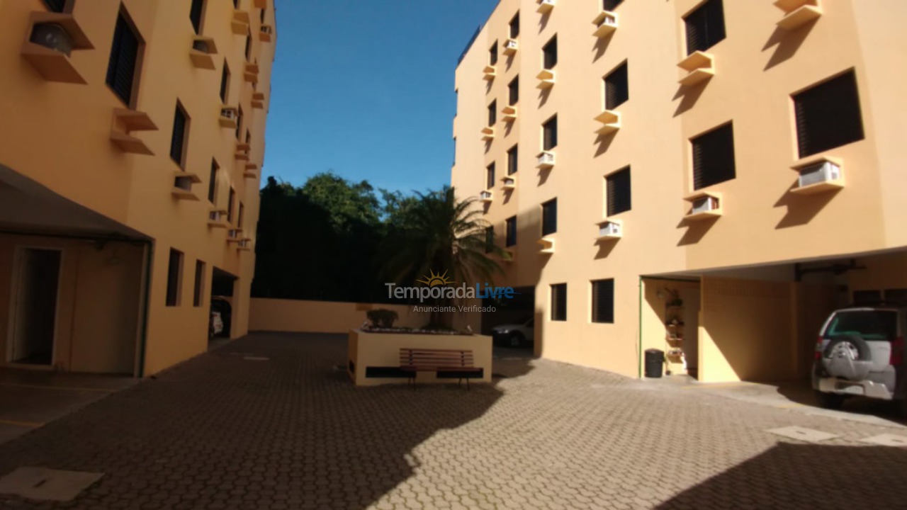 Apartamento para aluguel de temporada em Ubatuba (Praia das Toninhas)