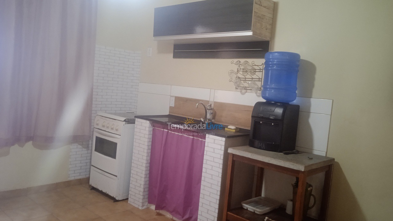Apartamento para alquiler de vacaciones em Fundão (Praia Grande)