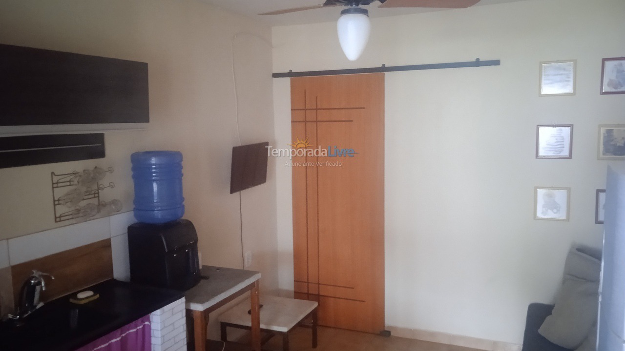 Apartamento para alquiler de vacaciones em Fundão (Praia Grande)