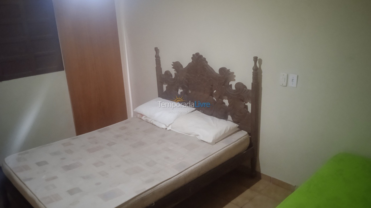 Apartamento para alquiler de vacaciones em Fundão (Praia Grande)