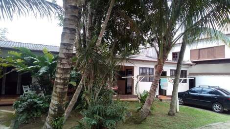 Unmissable house between two beautiful beaches Lázaro and Sununga