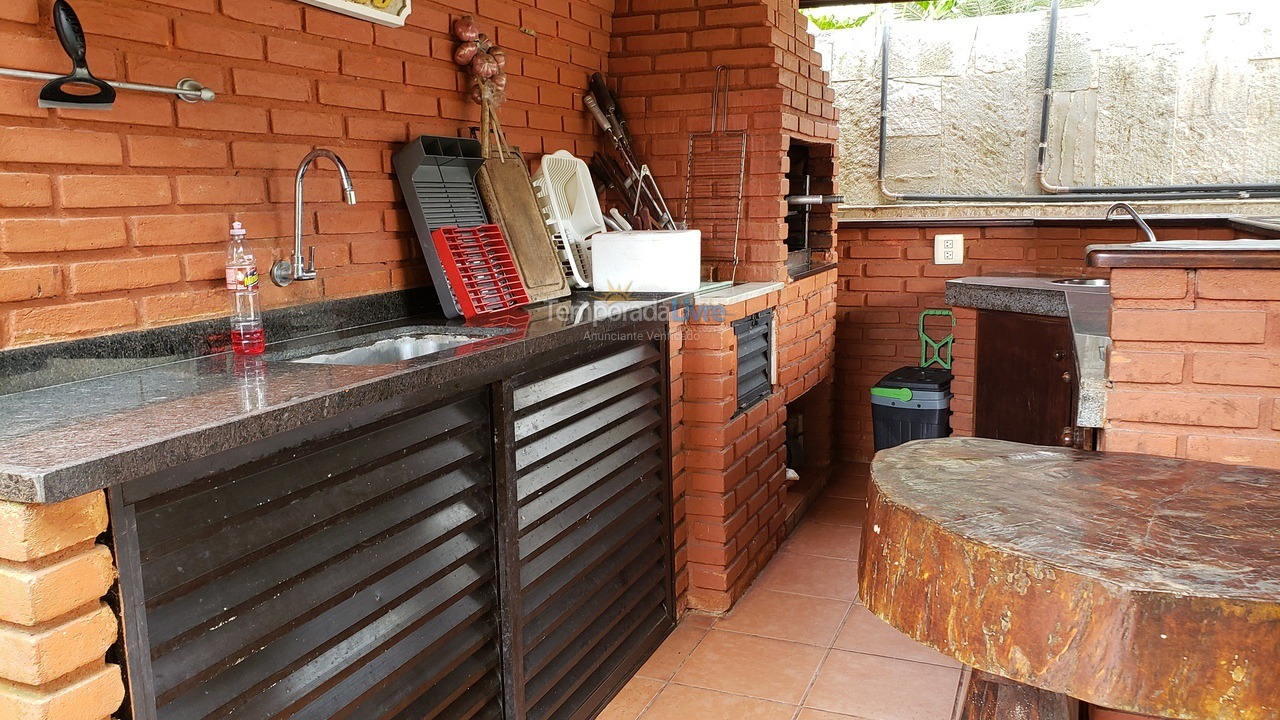 Casa para aluguel de temporada em Guarujá (Praia do Pernambuco)