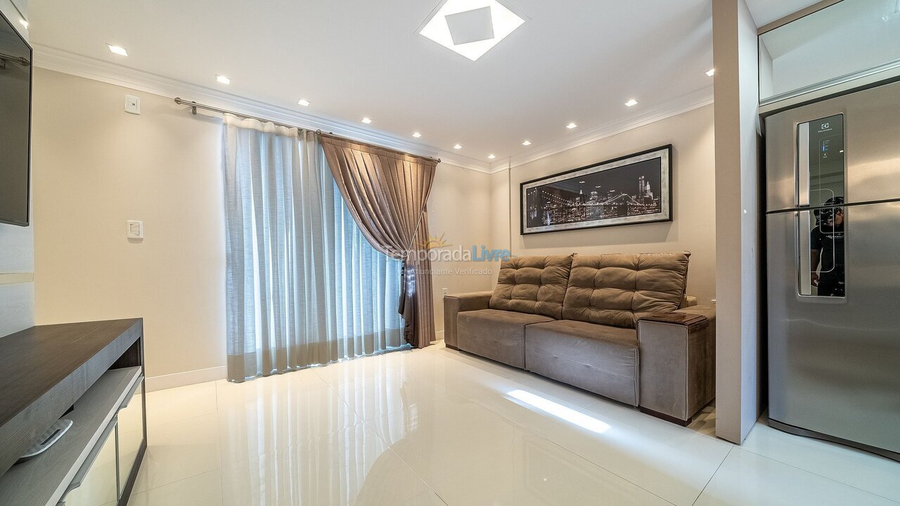 Apartamento para aluguel de temporada em Bombinhas (Praia de Bombas)