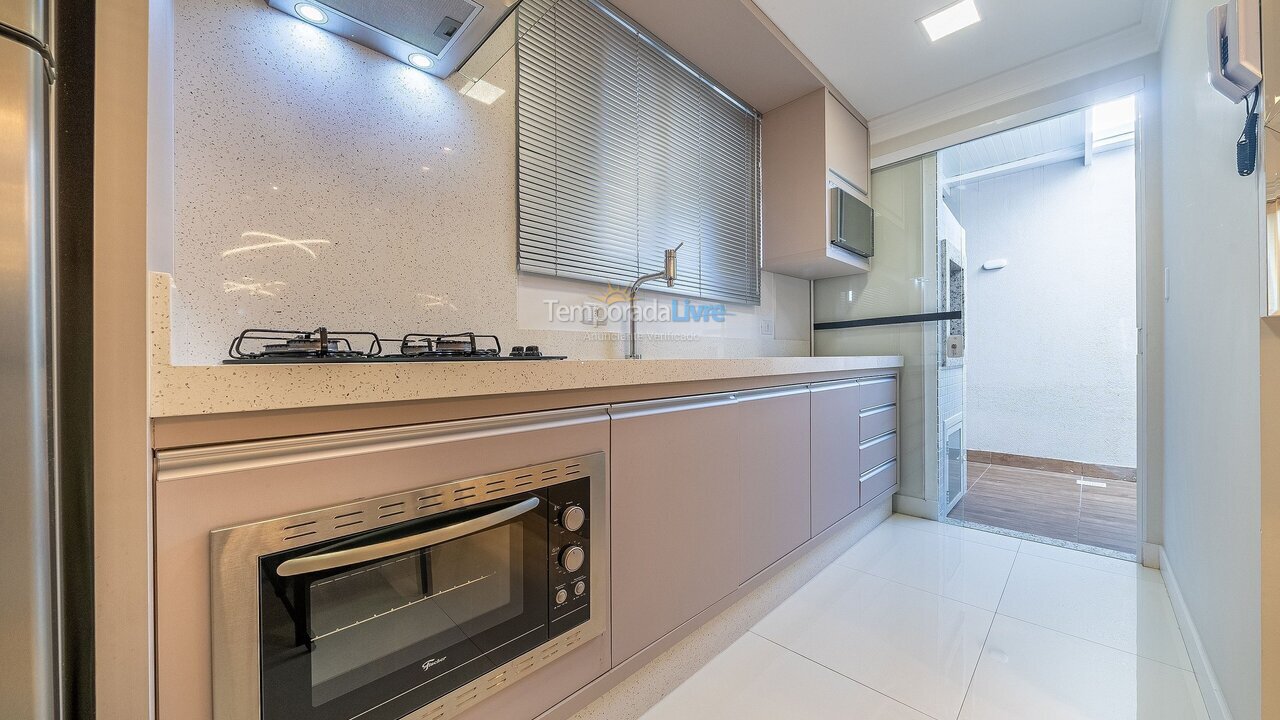 Apartamento para aluguel de temporada em Bombinhas (Praia de Bombas)