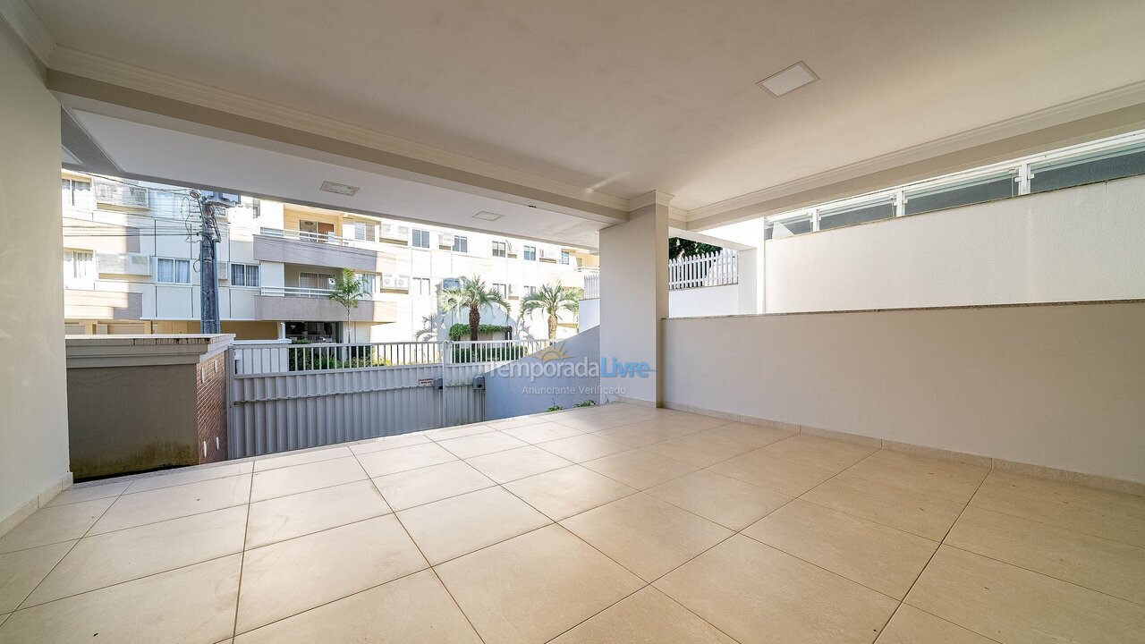 Apartamento para aluguel de temporada em Bombinhas (Praia de Bombas)