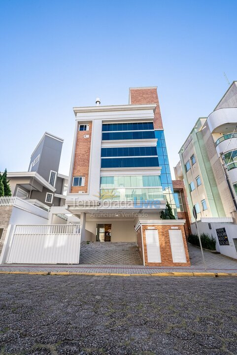 Apartamento para aluguel de temporada em Bombinhas (Praia de Bombas)