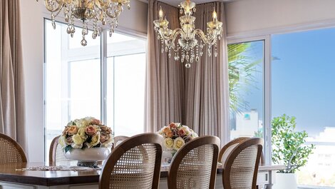 163 - Linda Cob High Standard, Cond with pool, 50m from the beach