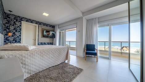 163 - Linda Cob High Standard, Cond with pool, 50m from the beach