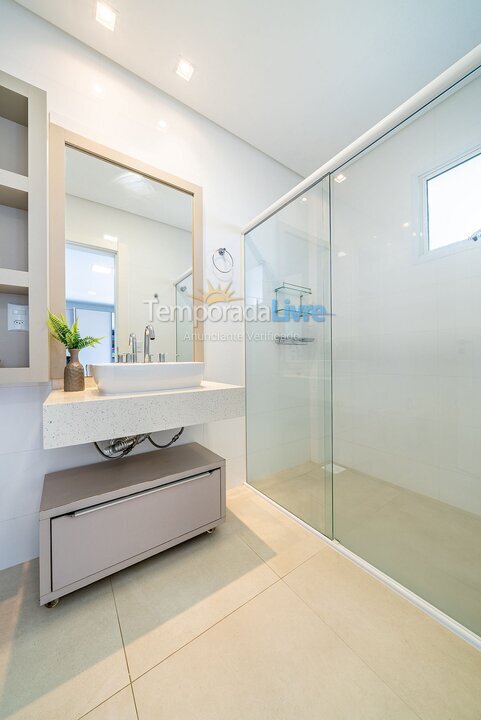 Apartment for vacation rental in Bombinhas (Mariscal)