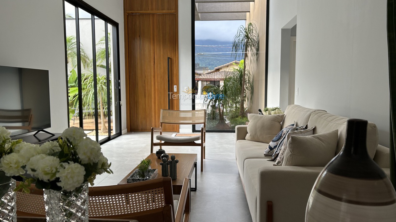 Casa para alquiler de vacaciones em Bertioga (Condominio Morada da Praia)