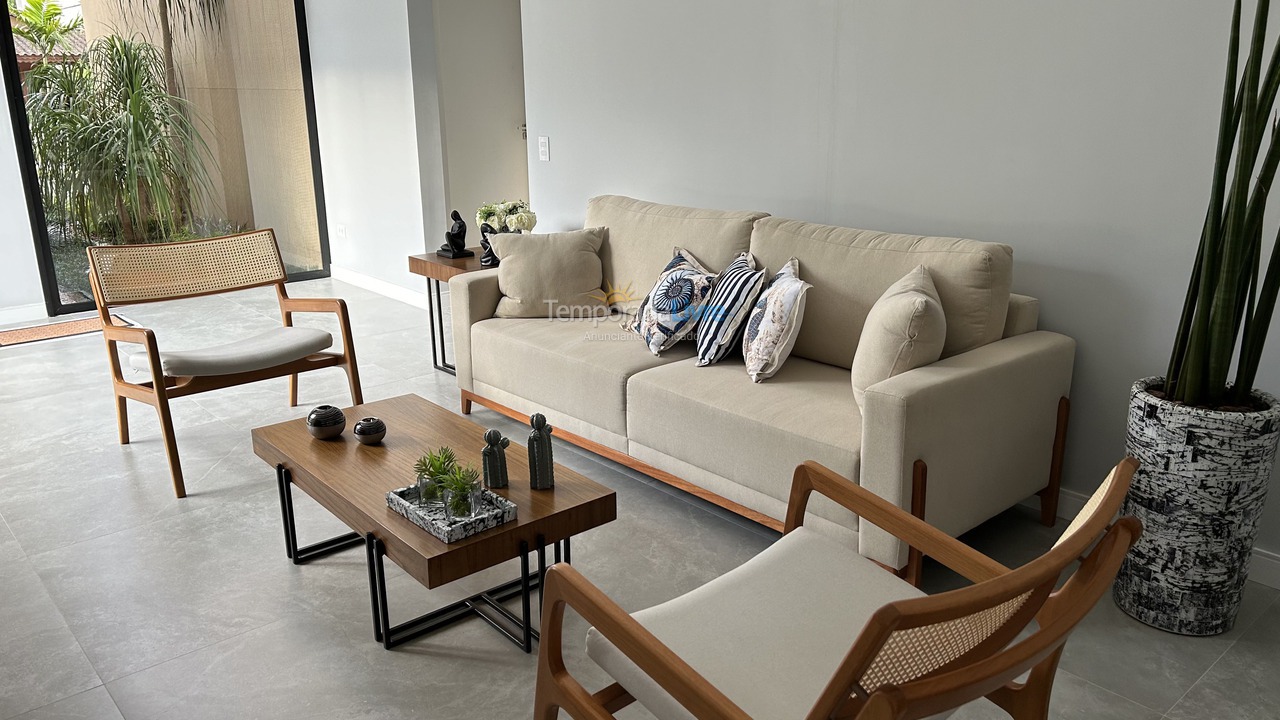 Casa para alquiler de vacaciones em Bertioga (Condominio Morada da Praia)