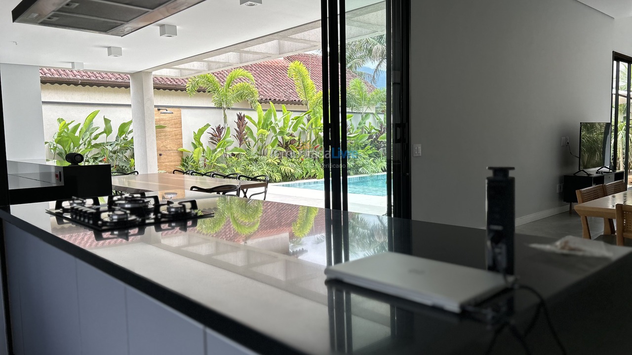 Casa para alquiler de vacaciones em Bertioga (Condominio Morada da Praia)