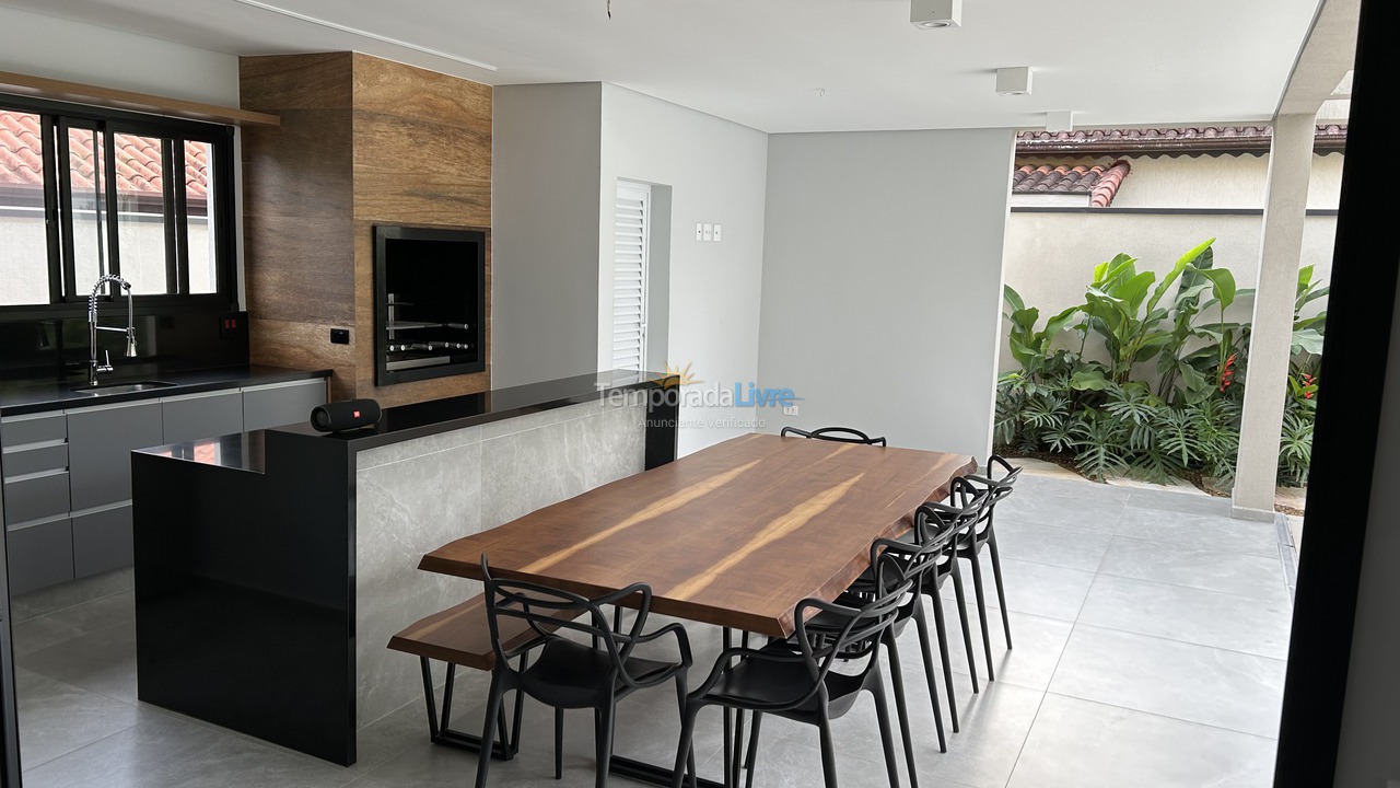 Casa para alquiler de vacaciones em Bertioga (Condominio Morada da Praia)