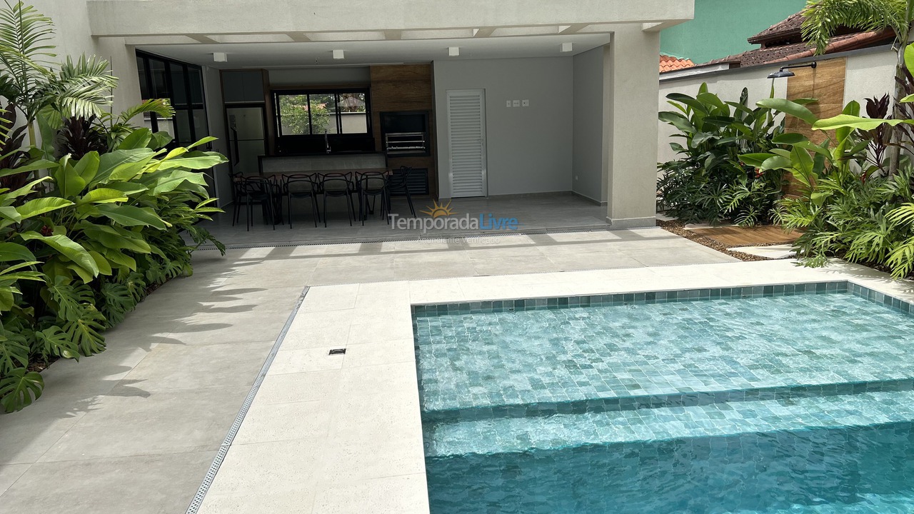 Casa para alquiler de vacaciones em Bertioga (Condominio Morada da Praia)