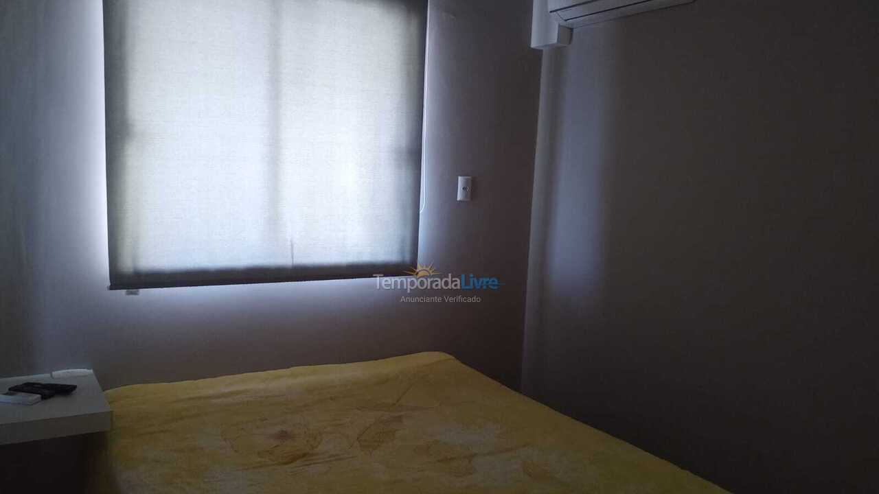 Apartamento para aluguel de temporada em Itapema (Meia Praia)