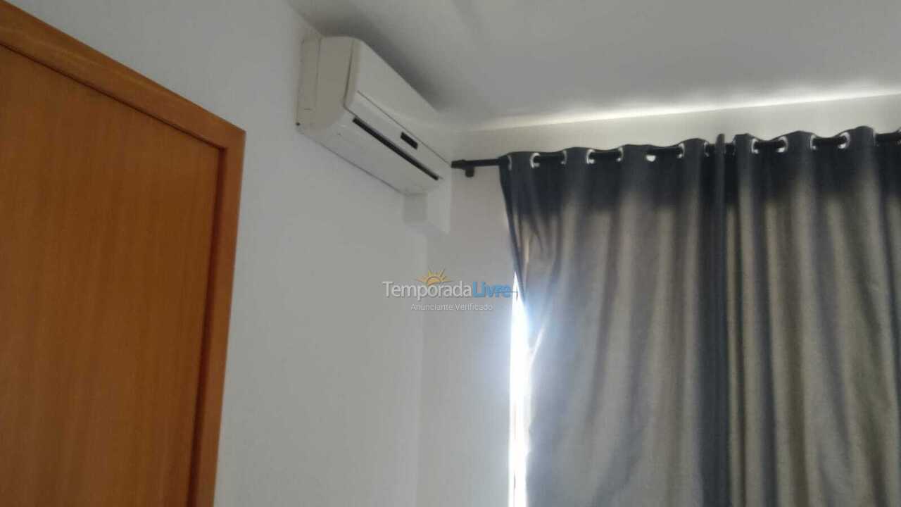 Apartamento para aluguel de temporada em Itapema (Meia Praia)