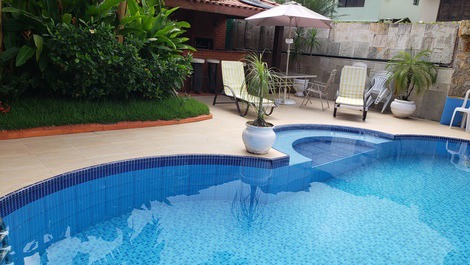 CASA 4 DS, PISCINA, WI-FI, CHURR. PRAIA PERNAMBUCO, COND. FECHADO.