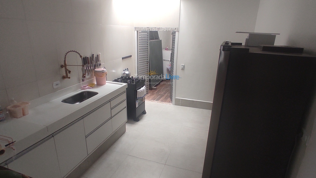 Casa para aluguel de temporada em Caraguatatuba (Martim de Sá)