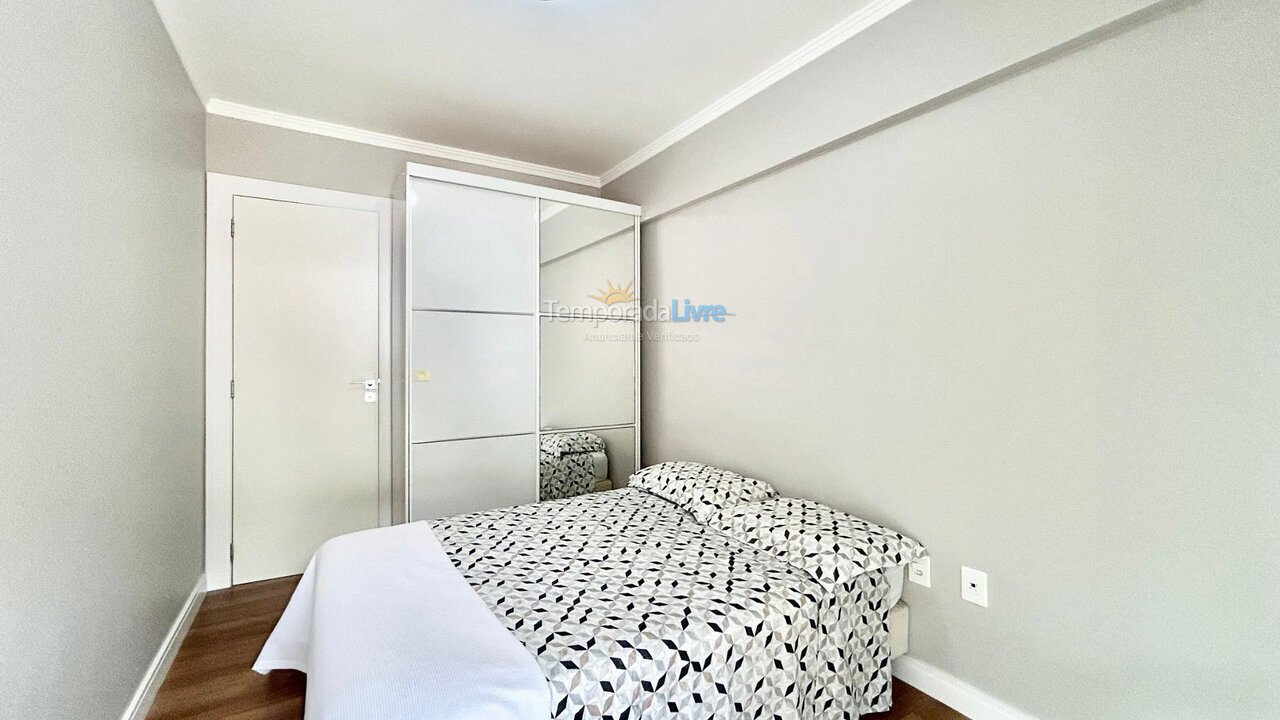 Apartamento para aluguel de temporada em Bombinhas (Praia de Bombas)