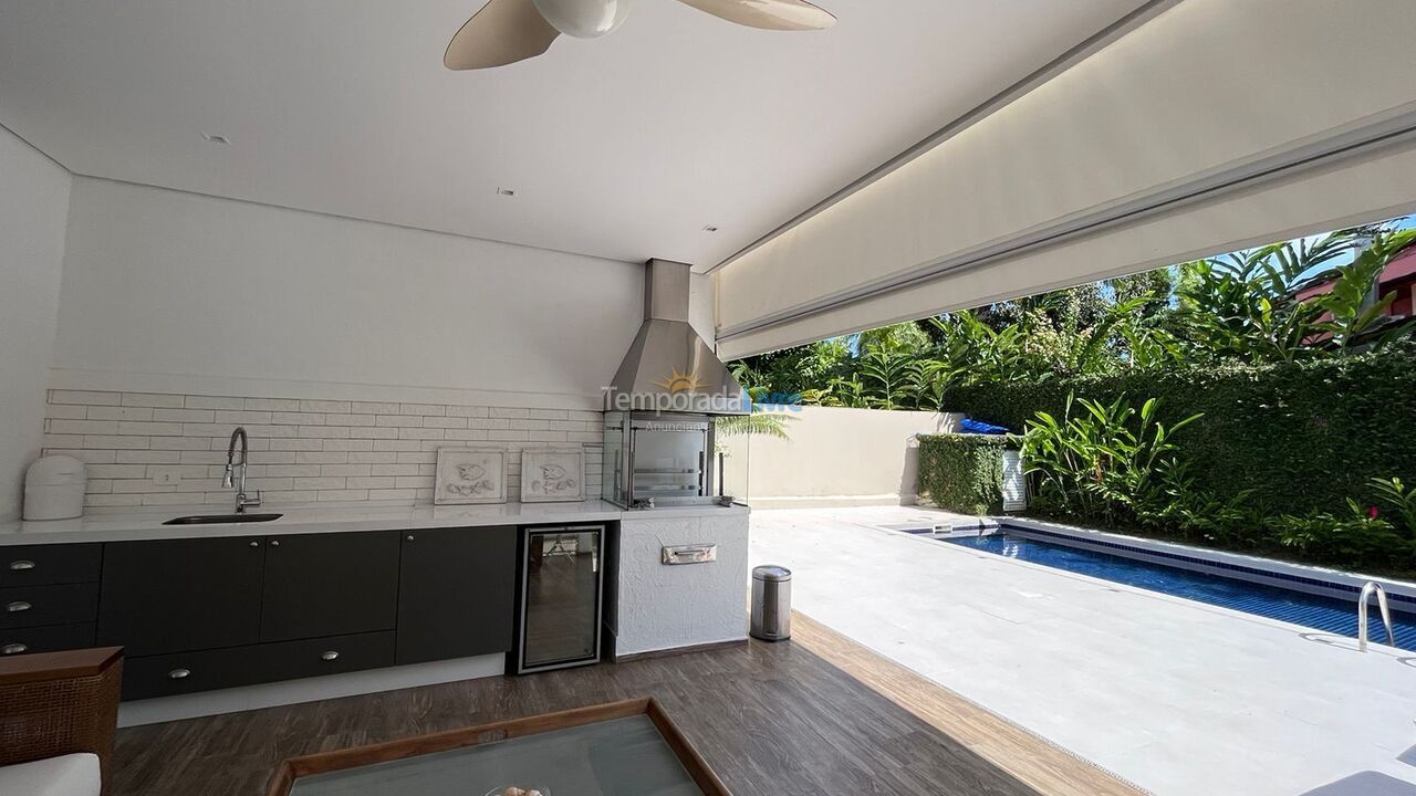 Casa para alquiler de vacaciones em São Sebastião (Praia da Baleia)