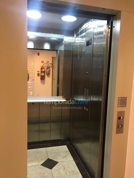 Apartamento para aluguel de temporada em Ilhéus (Praia dos Milionários)