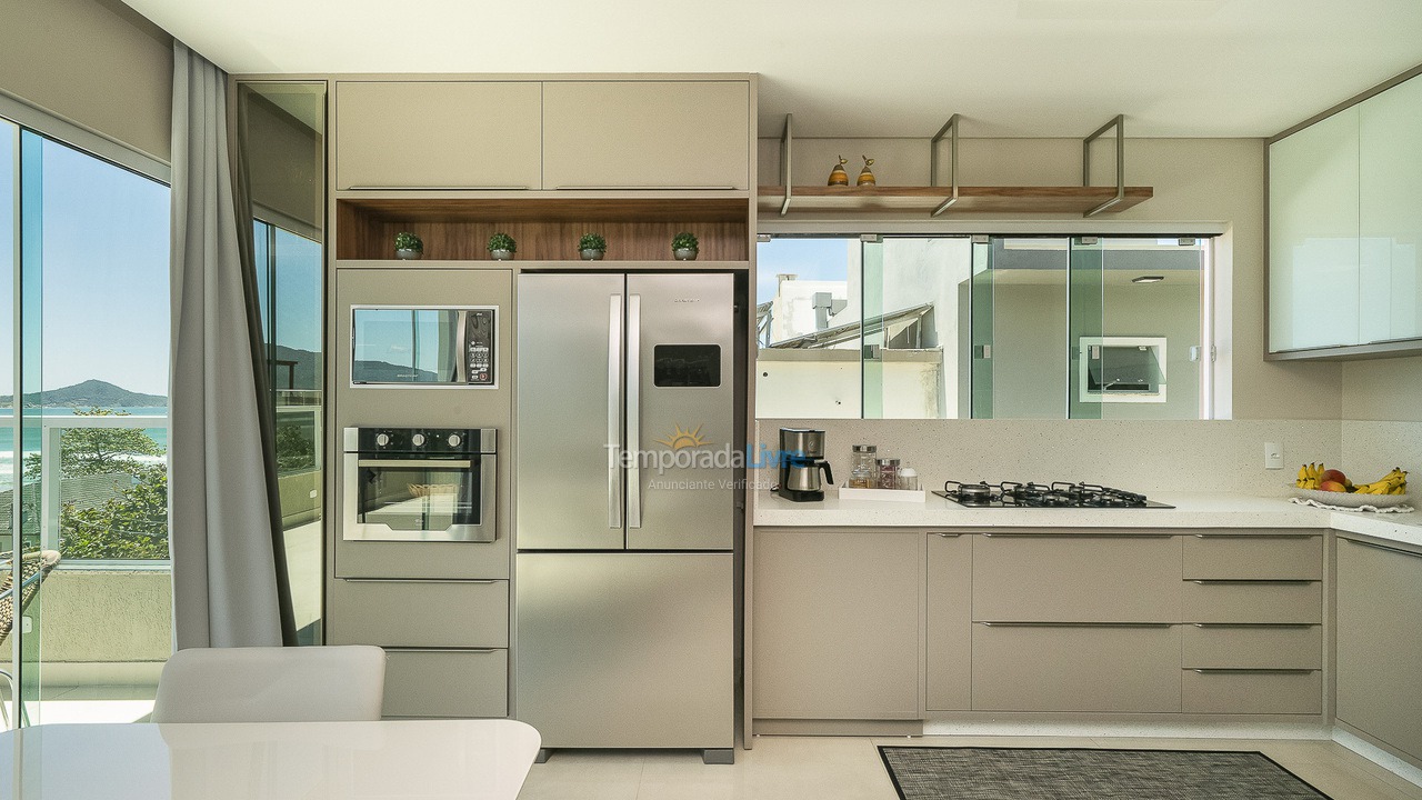 Apartamento para aluguel de temporada em Bombinhas (Canto Grande)