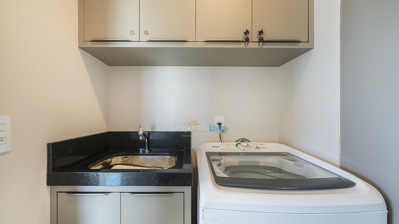 Apartamento para aluguel de temporada em Bombinhas (Canto Grande)