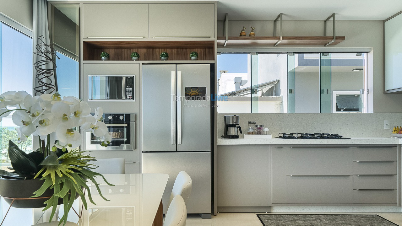 Apartamento para aluguel de temporada em Bombinhas (Canto Grande)