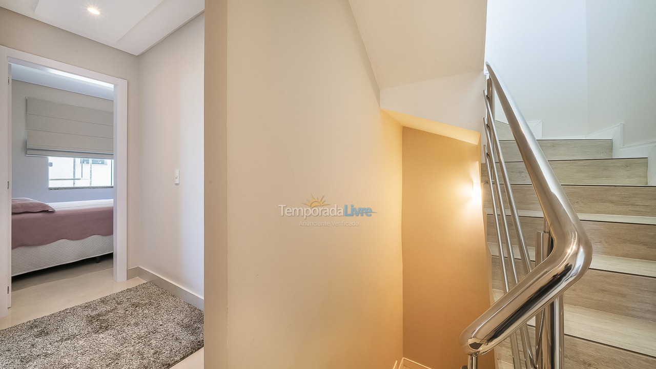 Apartamento para aluguel de temporada em Bombinhas (Canto Grande)