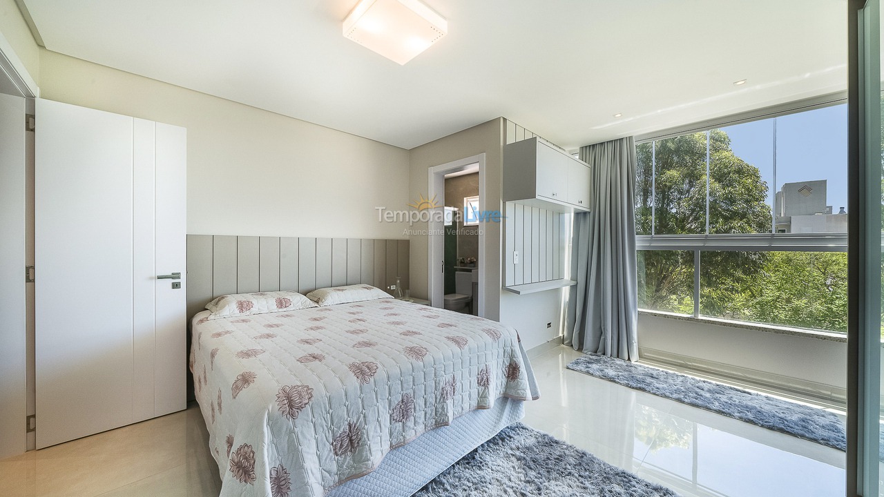 Apartamento para aluguel de temporada em Bombinhas (Canto Grande)