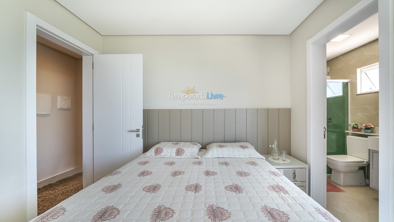 Apartamento para aluguel de temporada em Bombinhas (Canto Grande)