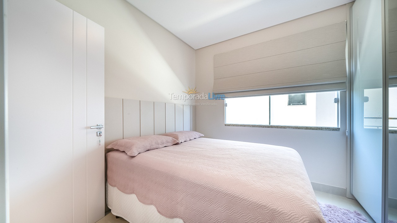 Apartamento para aluguel de temporada em Bombinhas (Canto Grande)