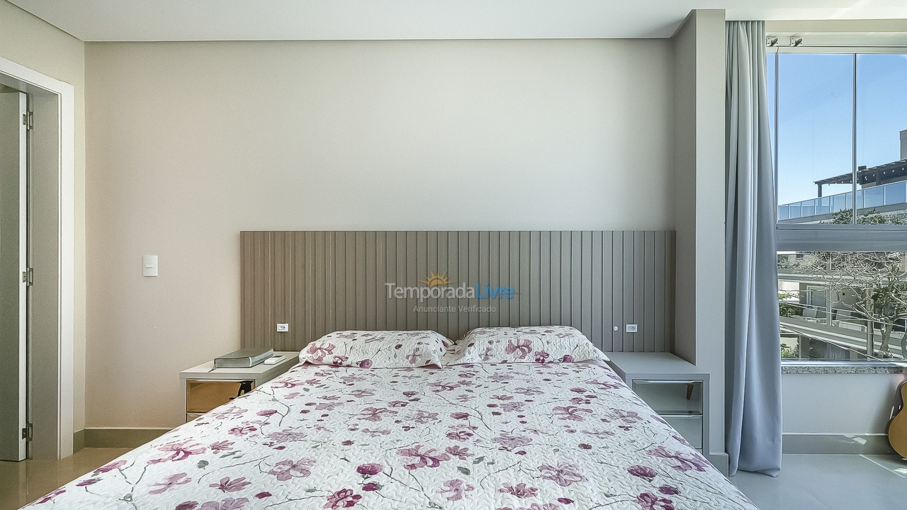 Apartamento para aluguel de temporada em Bombinhas (Canto Grande)