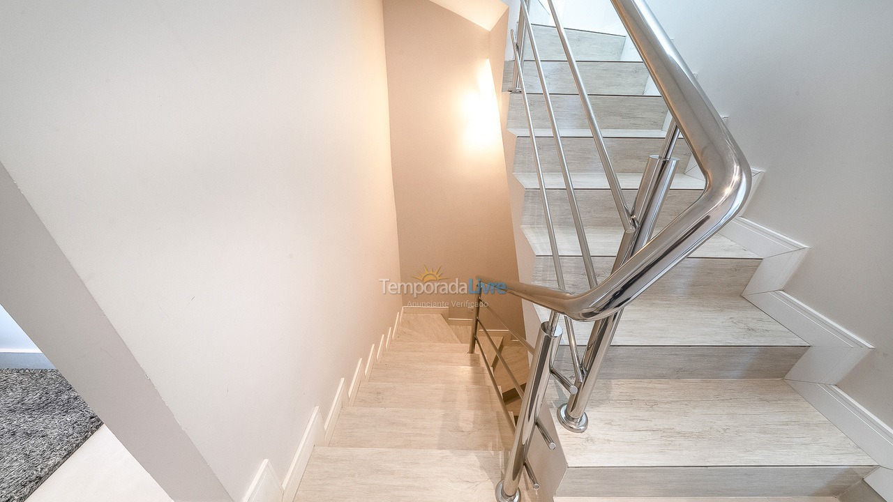 Apartamento para aluguel de temporada em Bombinhas (Canto Grande)