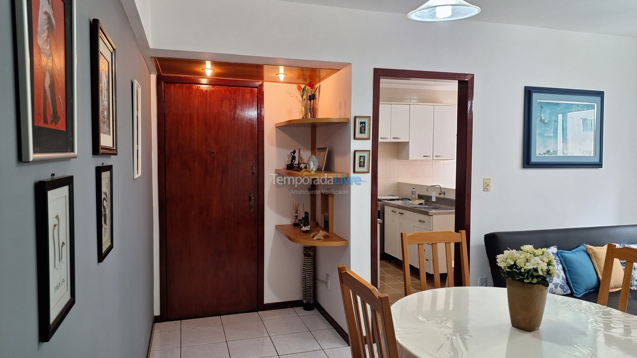 Apartamento para aluguel de temporada em Balneário Camboriú (Centro)
