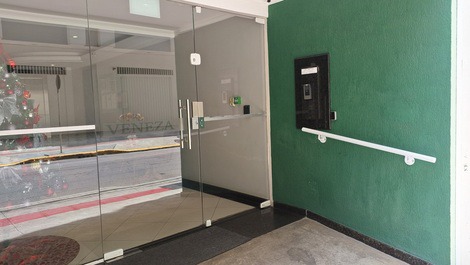 Entrada da portaria e interfone.