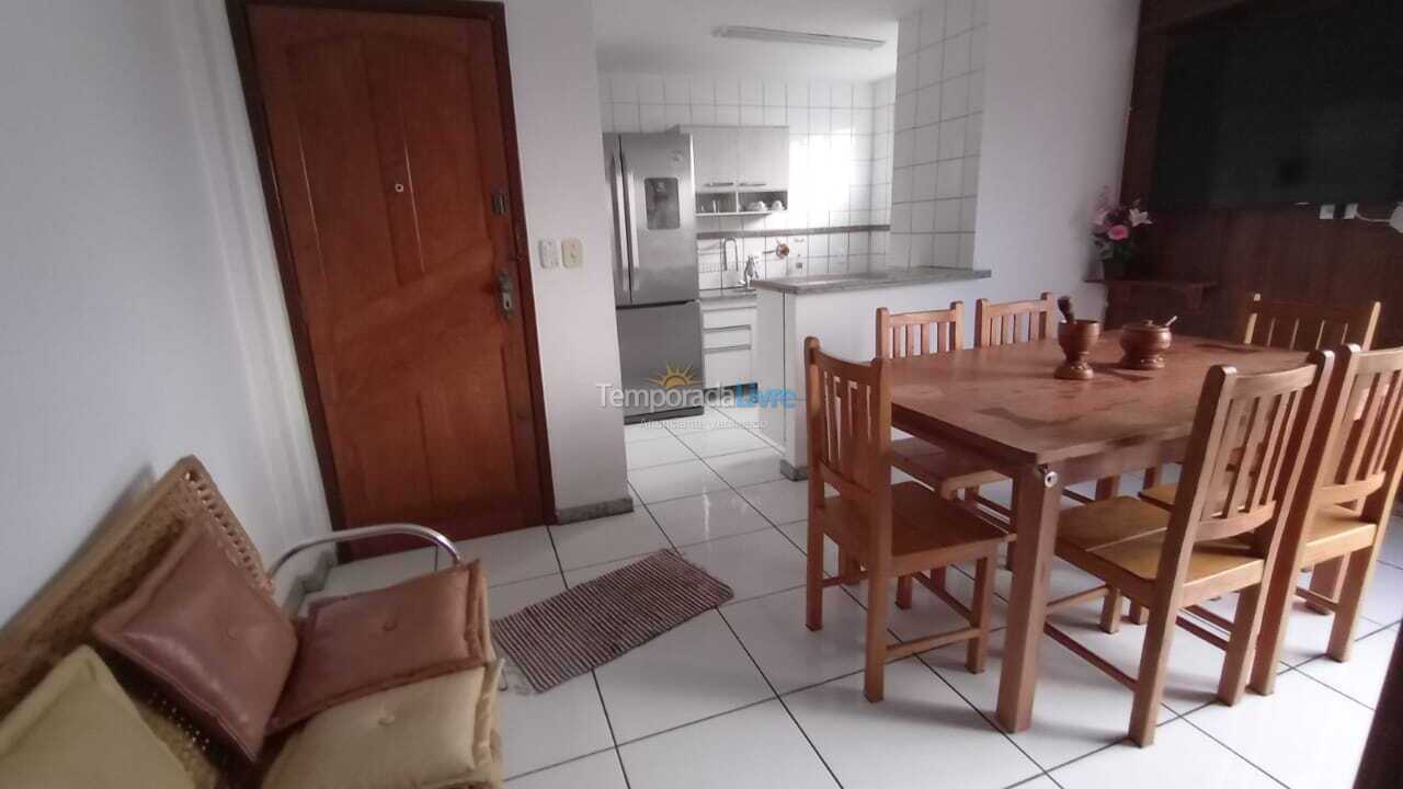 Apartamento para aluguel de temporada em Guarapari (Praia de Peracanga)